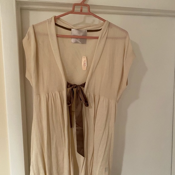 Top - Picture 1 of 3